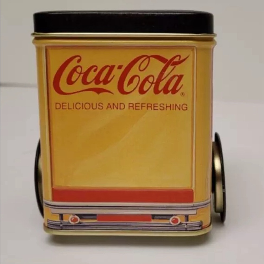 Vintage coca-cola tin delivery truck.